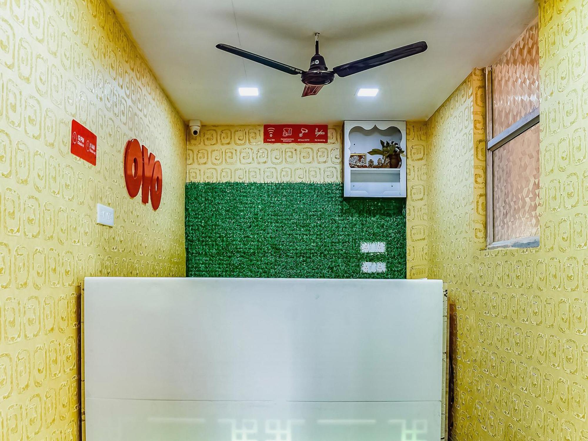 OYO 68832 S&h 레지던시 Khandagiri 외부 사진