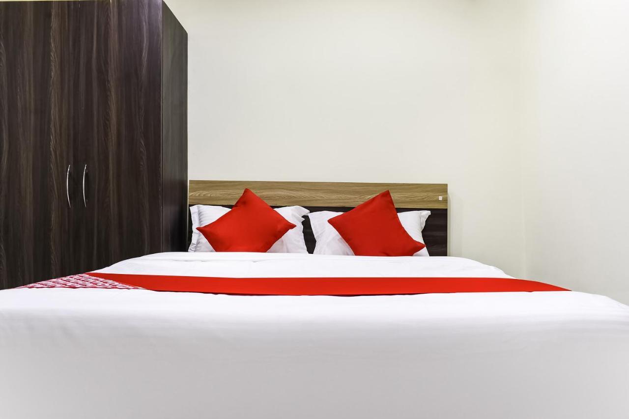 OYO 68832 S&h 레지던시 Khandagiri 외부 사진